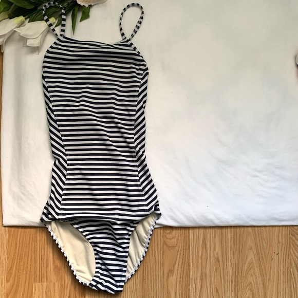 Albion Fit Stripped Weekender One Piece Swimsuit - Picture 2 of 12